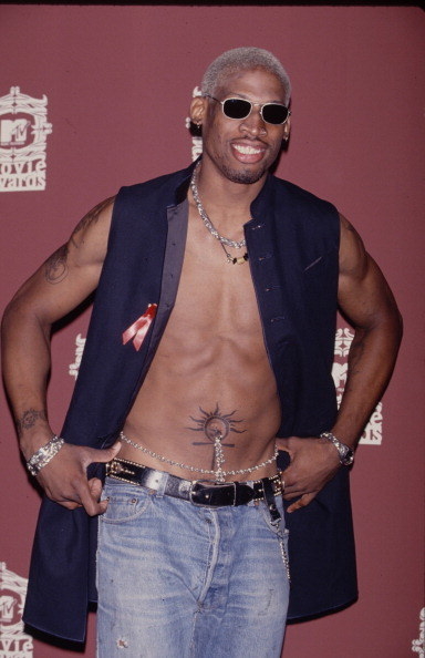 11 Of Dennis Rodman's Looks That Are Damn Iconic