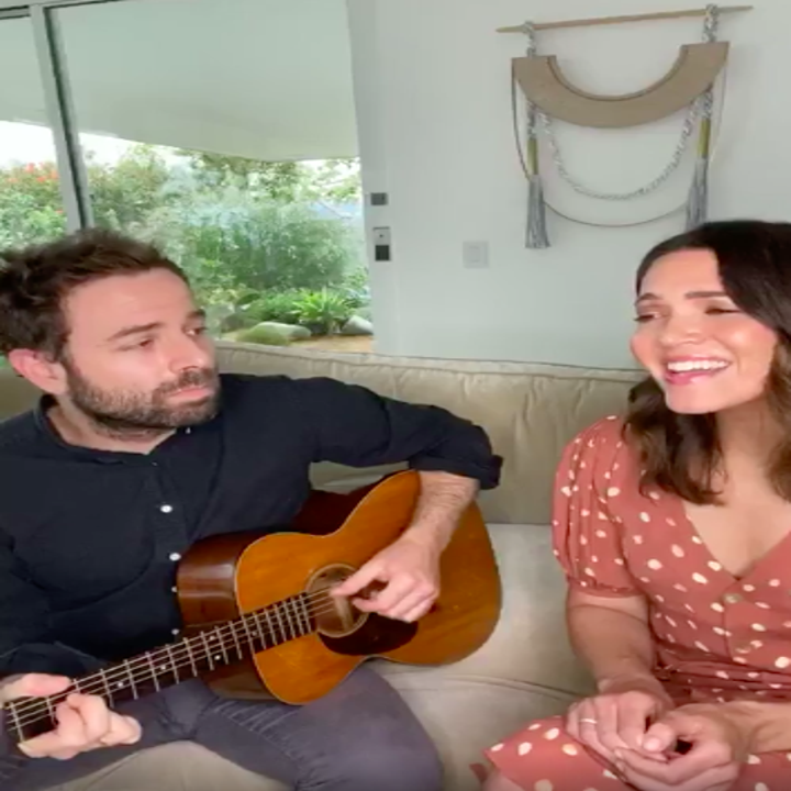 Mandy Moore Sang Only Hope From A Walk To Remember Which Is The Third Time She S Ever Sung It