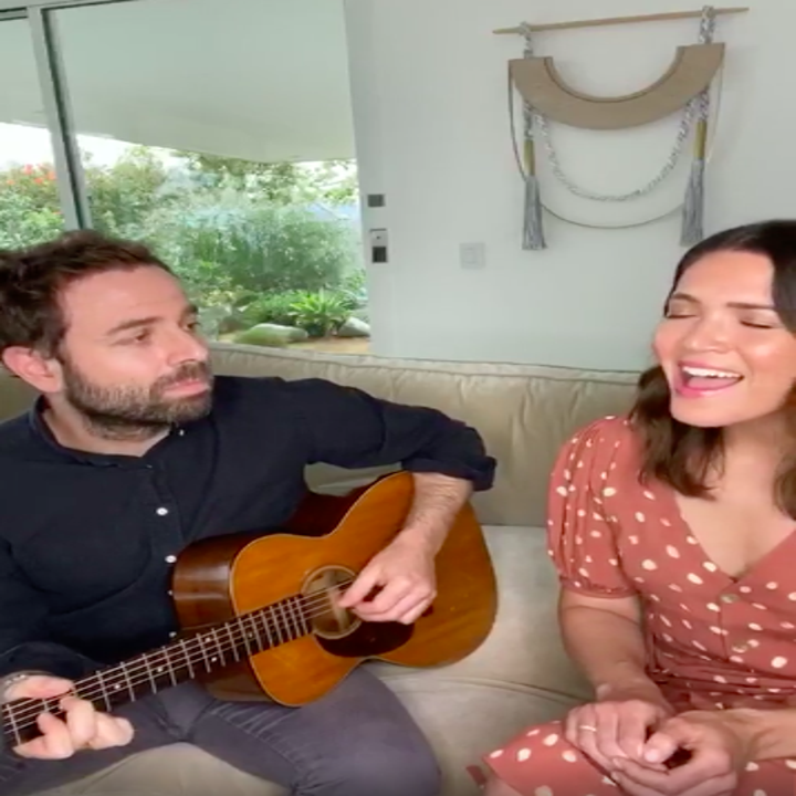 Mandy Moore Sang Only Hope From A Walk To Remember Which Is The Third Time She S Ever Sung It