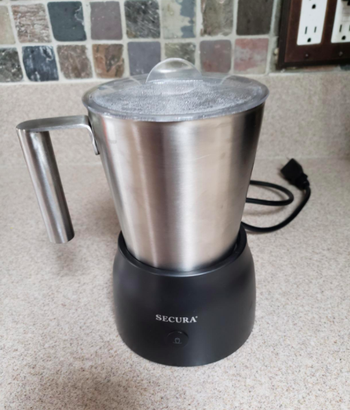 Reviewer's picture of the milk frother