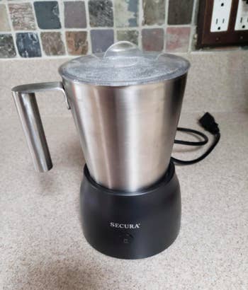 Reviewer's picture of the milk frother