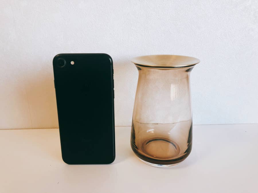 部屋のオシャレ度がめちゃ上がる 適当に入れてもなんかオシャレ な花瓶が理想的だった