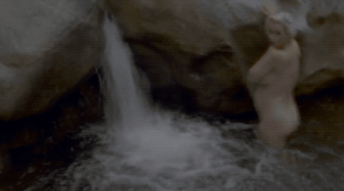 Katy shows off her bump in new music video for "Daisies".