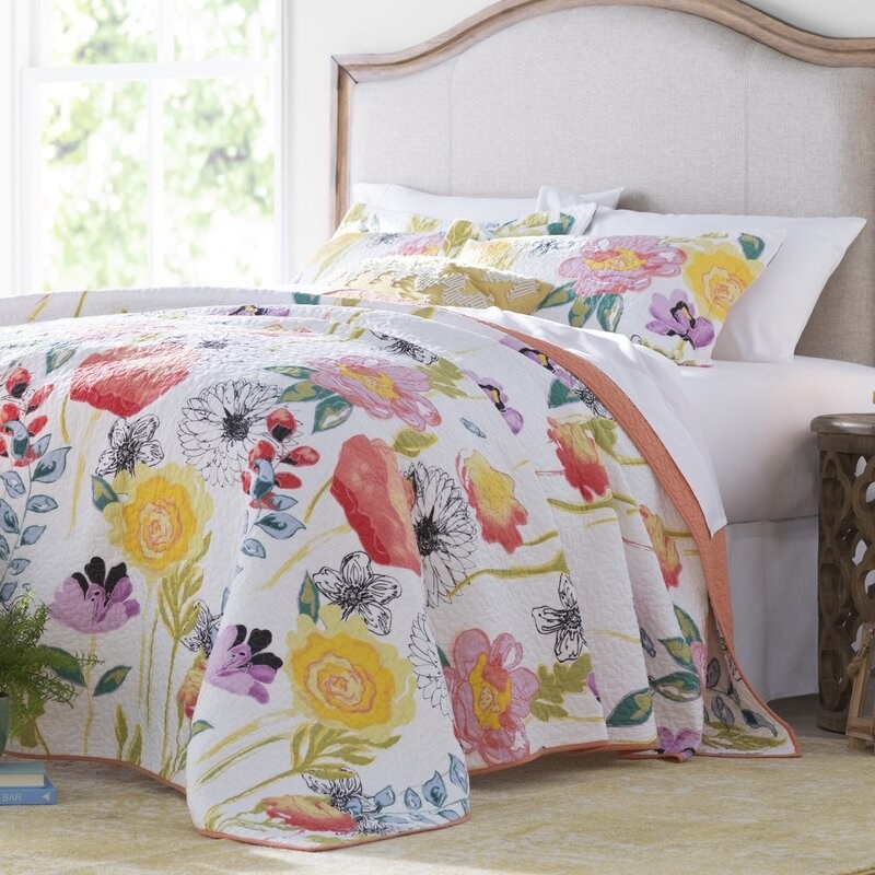 A duvet decorated with pastel flowers