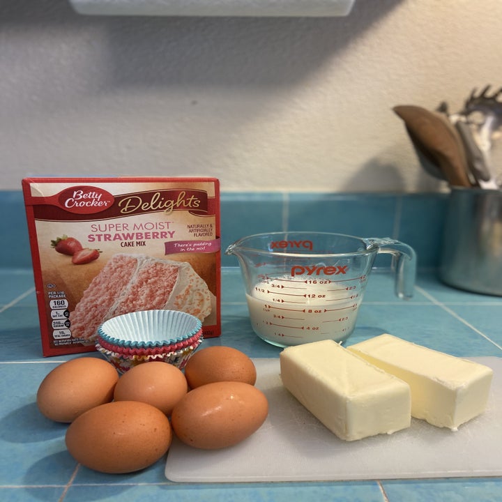 There S A Boxed Cake Mix Hack That Makes Your Cupcakes So Much Better