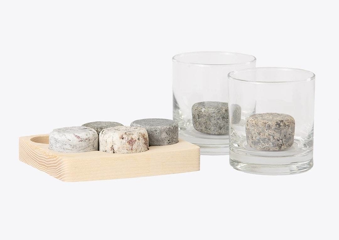 Set of stones shown in the tray and in glasses