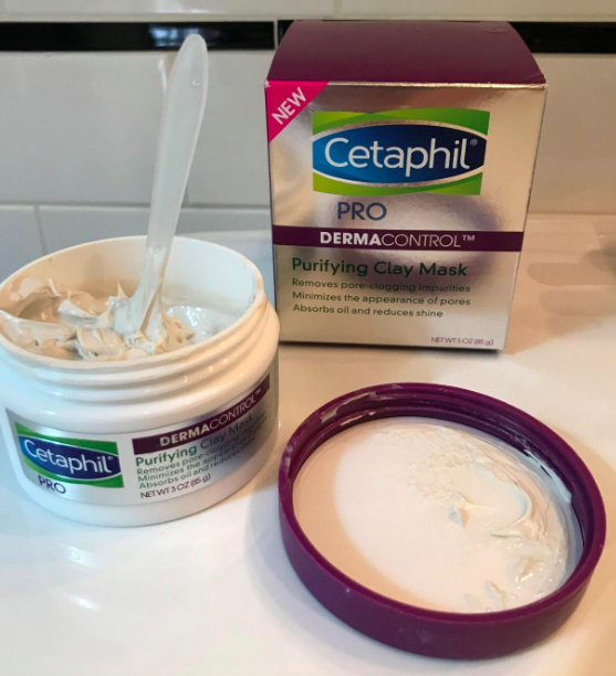 Customer review photo of an open jar of Cetaphil&#x27;s purifying clay mask.