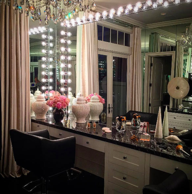 Khloe Kardashian Is Selling Her House For 18 5 Million