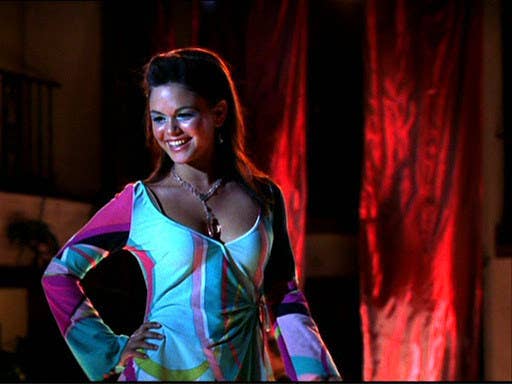 Outfits From The O C That Are So 2000s It Actually Hurts In the space of four seasons, summer went from being all chino, ew to becoming one of the show's smartest, more dynamic characters. outfits from the o c that are so