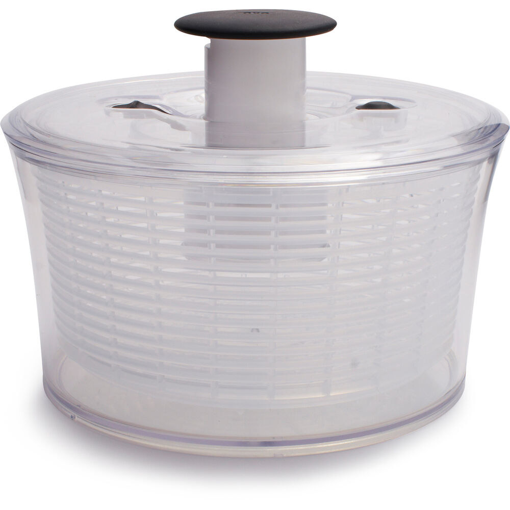 the clear plastic salad spinner with an insert on the inside that spins around to dry lettuce and herbs