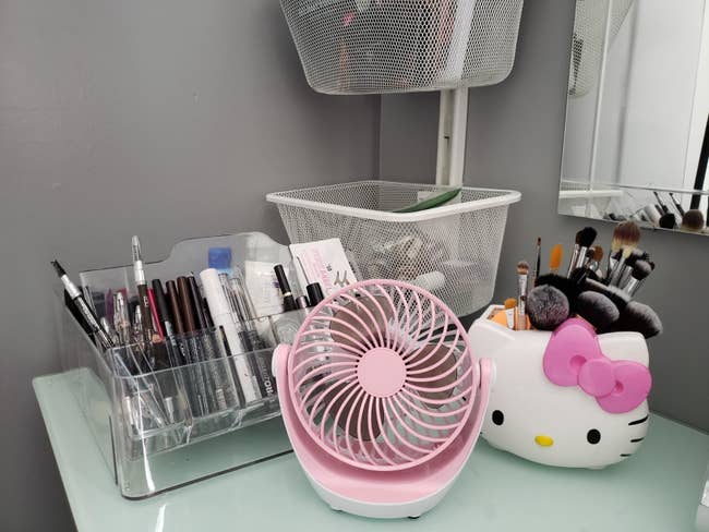 The mini fan in pink