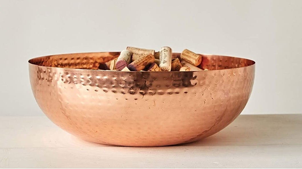 tazón de metal martillado color cobre para centro de mesa