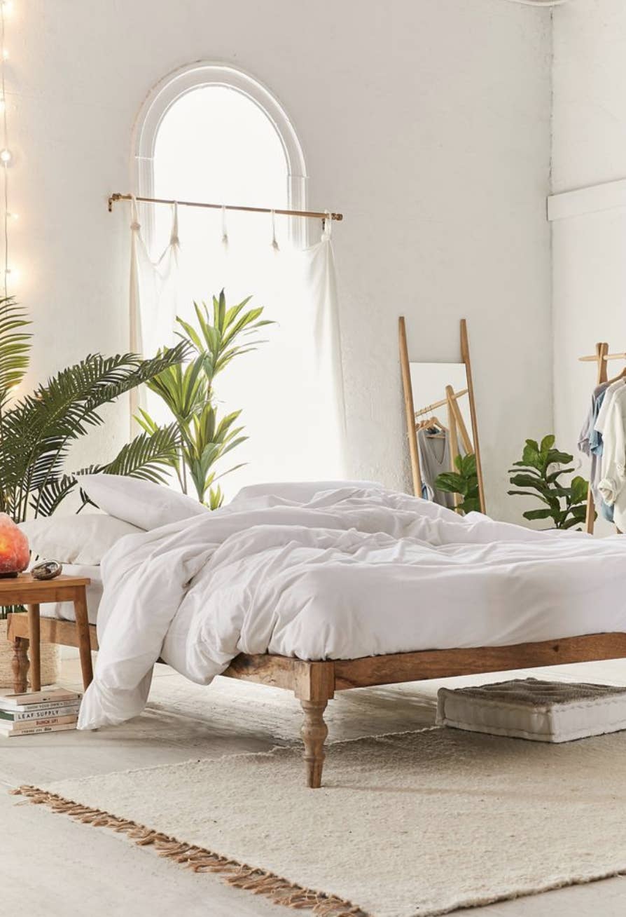 ashley furniture daybeds sale on Gorgeous Bedroom Goods You Can Get On Sale Right Now