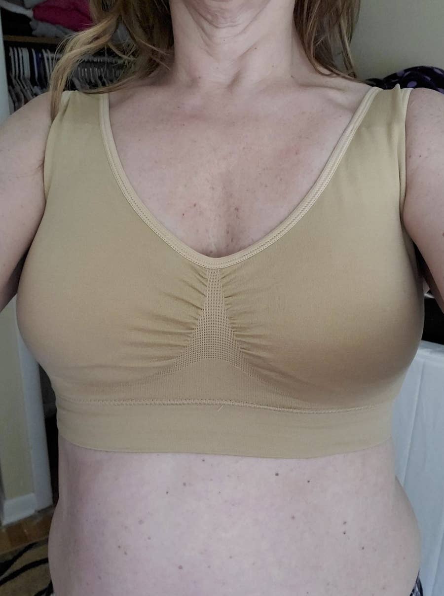 Underboob Sweat: Why It Happens & How You Can Control It