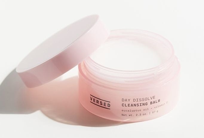 The jar of Day Dissolve cleansing balm
