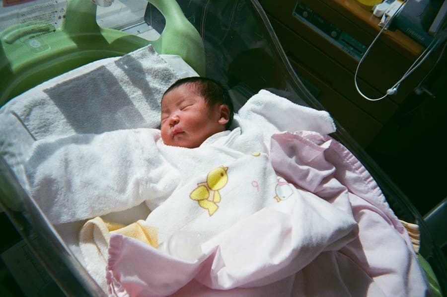 一人で臨んだ入院 出産 育児 コロナ禍で母になった女性の 想像以上に孤独な10日間