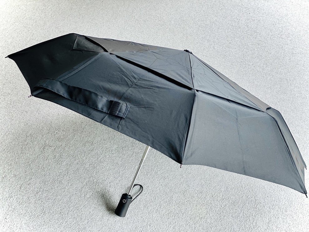 雨の日の 困った強風あるある から解放してくれる傘