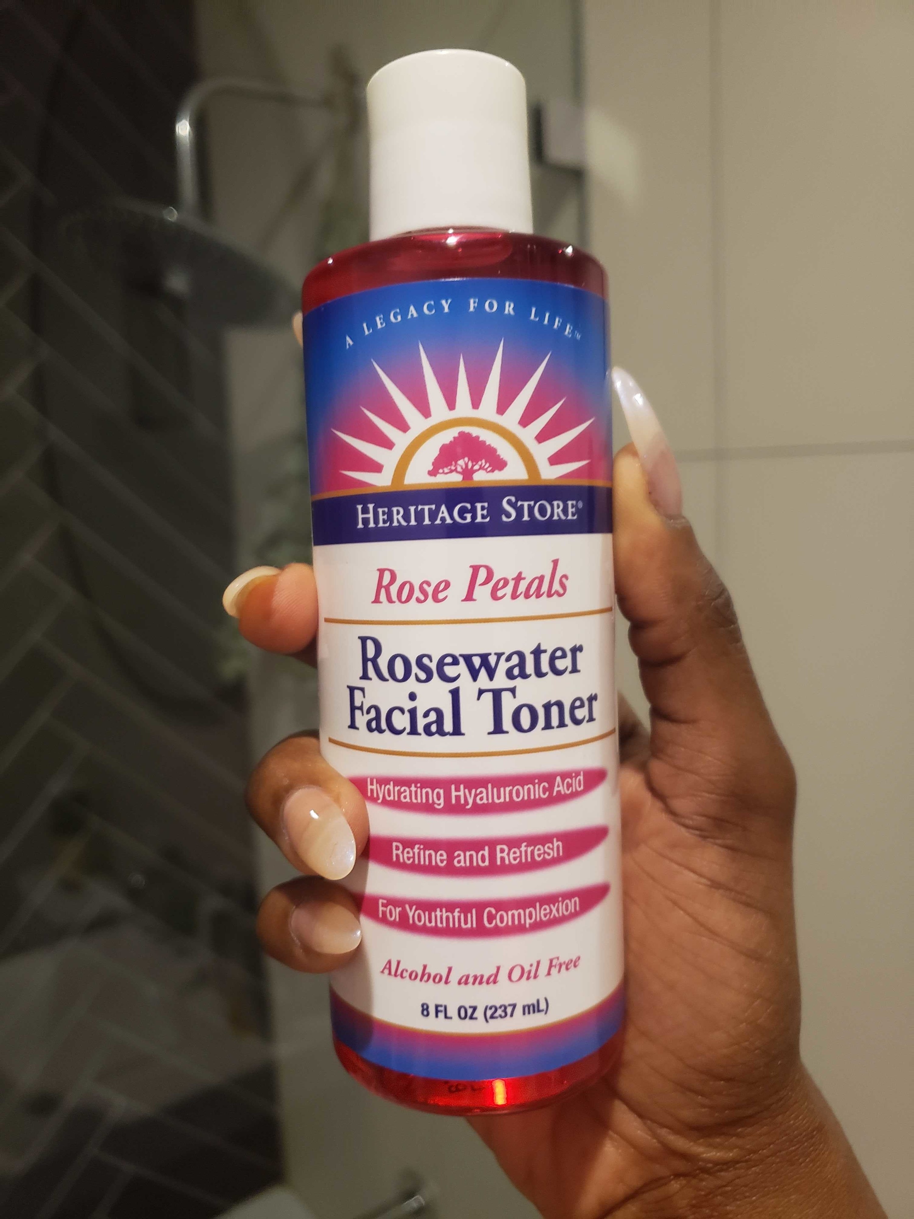 BuzzFeed writer Marquaysa&#x27;s hand holding her toner