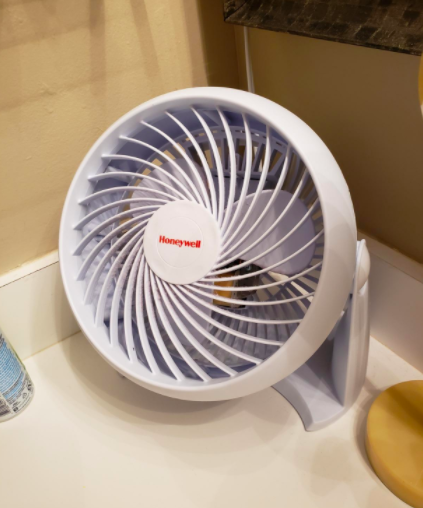 A reviewer photo of the white fan