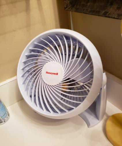 A reviewer photo of the white fan