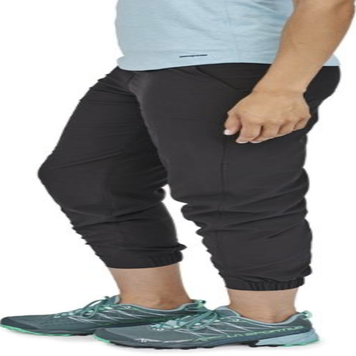 model showing side of the pants