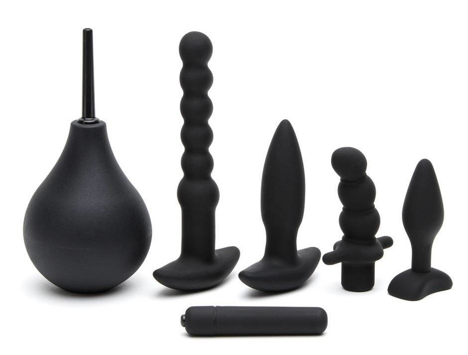 the six-piece kit in matte black 