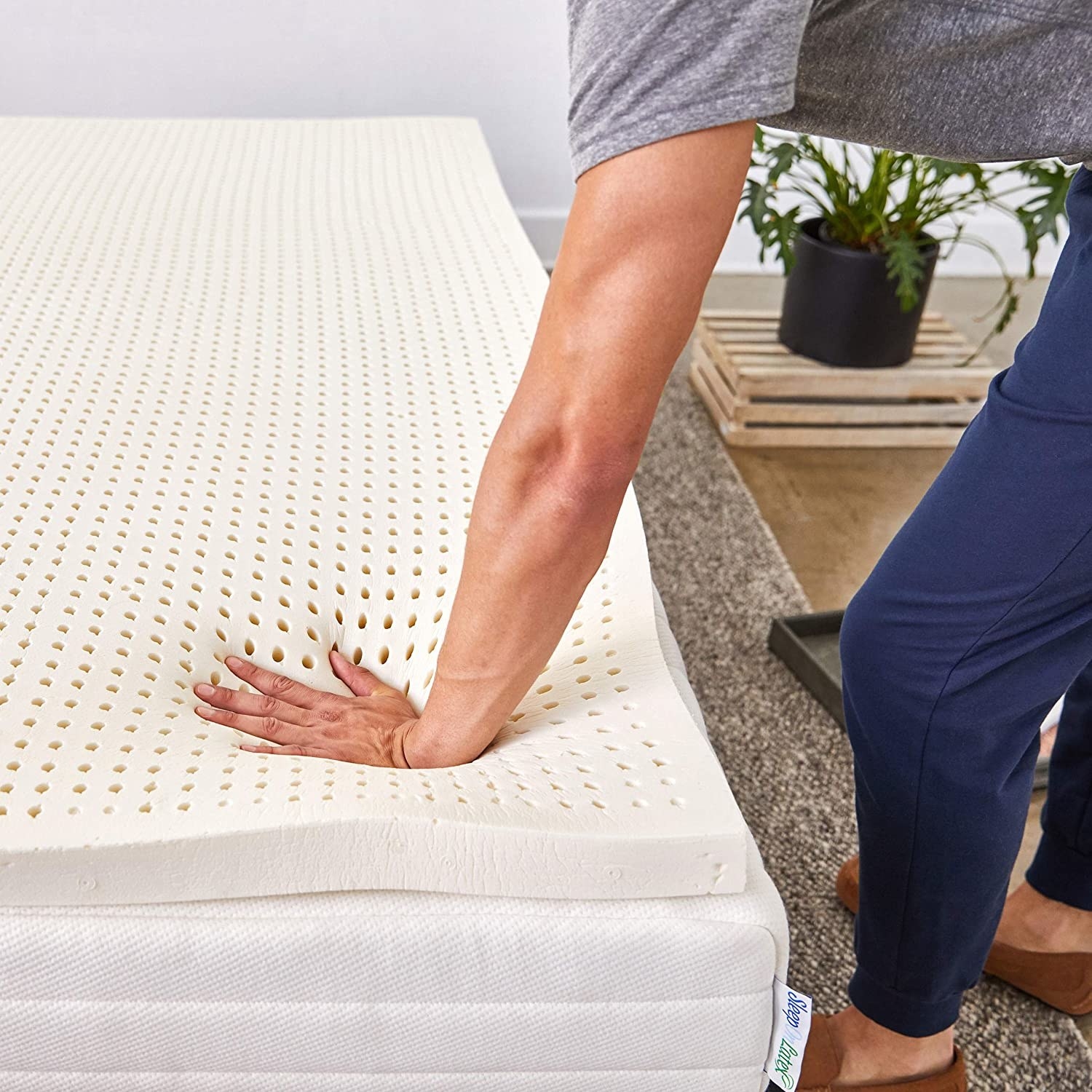 Best mattress toppers on : Protect your bed with these mattress pads
