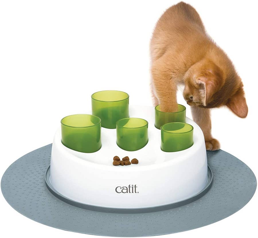 Dog Treat Puzzle Lick Mats Interactive Pet Separation Anxiety Soothing  Calming (Cat Mat - Green Dots) 