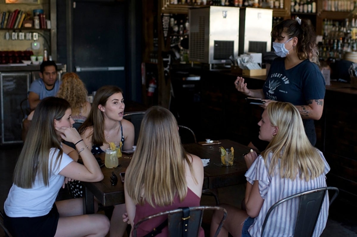 Coronavirus Texas Closes Bars And Limits Restaurant Operations Amid