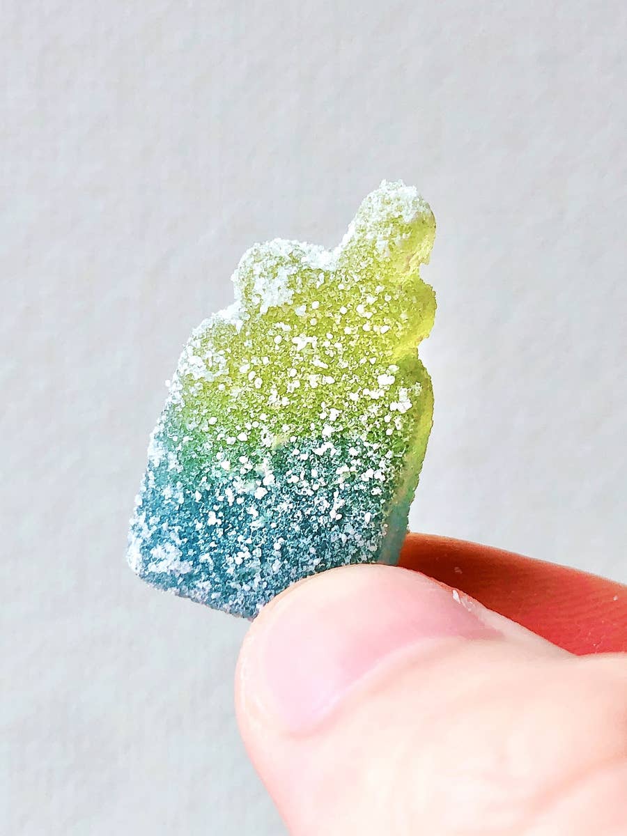 むにょかた食感 ファミマで 変な名前 のグミを買ってみた話