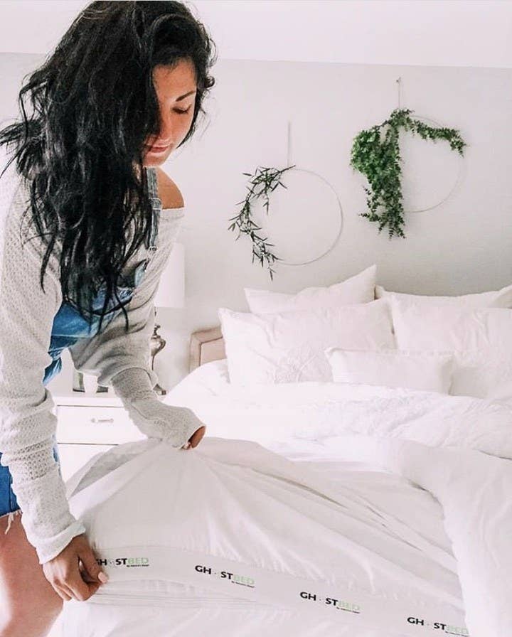 Lightweight Bedding That's Perfect For Hot Weather