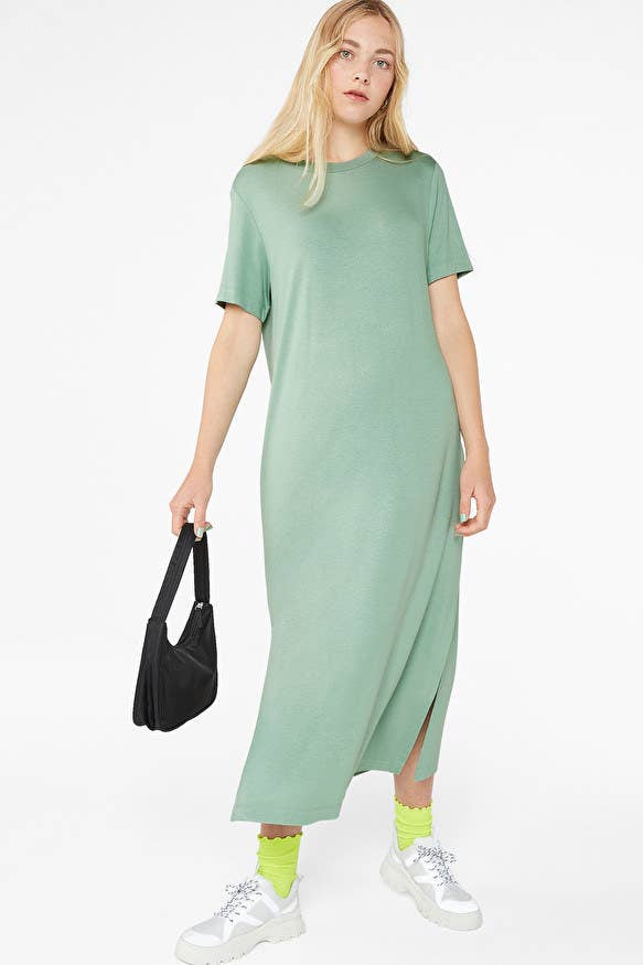 Monki Oversized T Shirt Dress Oversized T shirt dress in black  BEYOND  STUDIOS