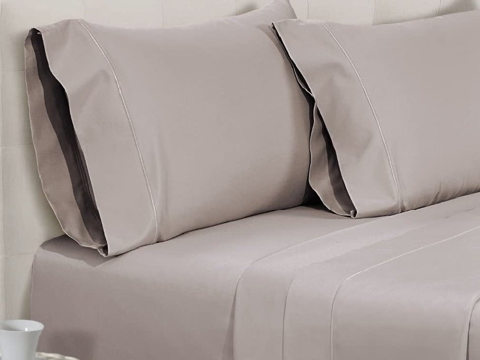 Lightweight Bedding That's Perfect For Hot Weather