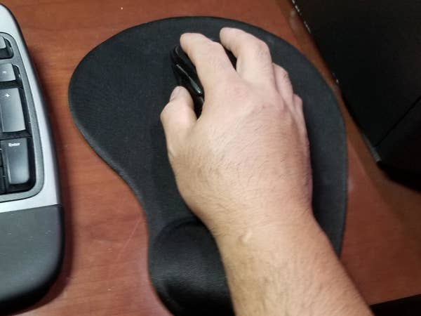 Reviewer photo of the mouse pad