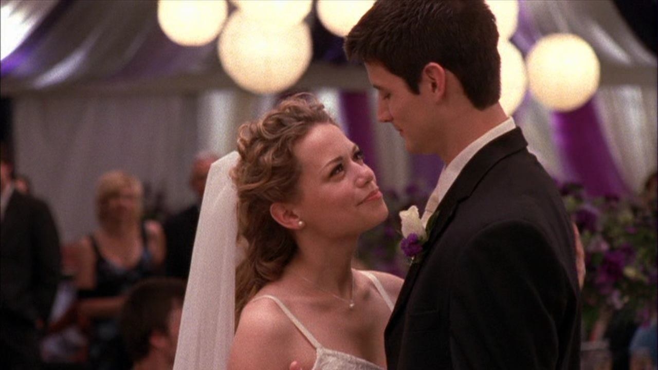 Haley and Nathan dance together at their second wedding