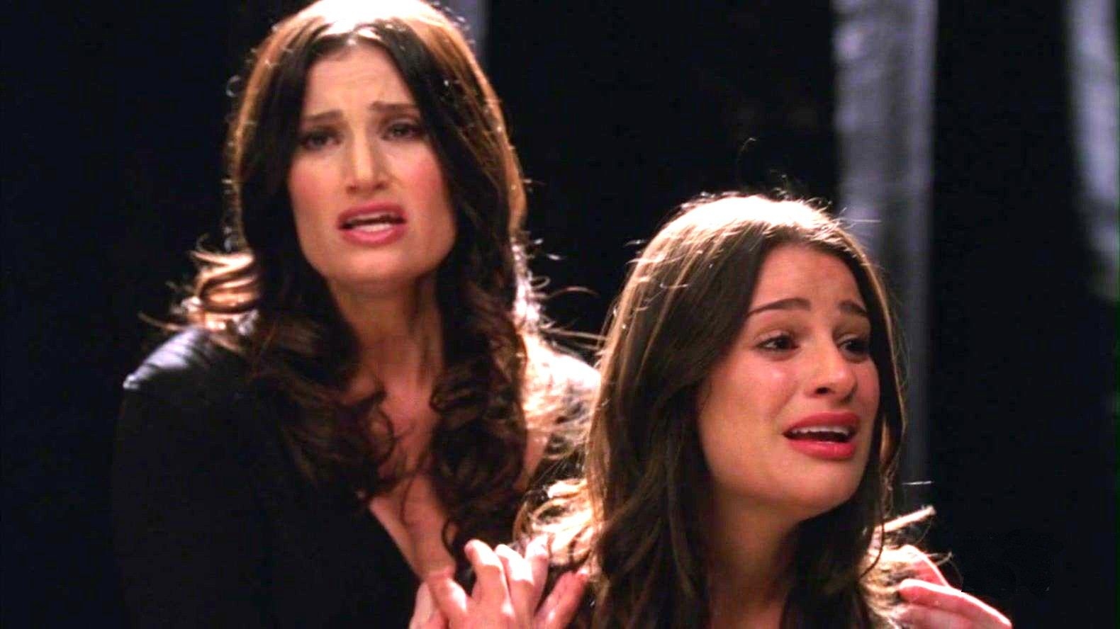 Idina Menzel as Shelby Cochran, Rachel&#x27;s birth mother and adoptive mother to Beth.