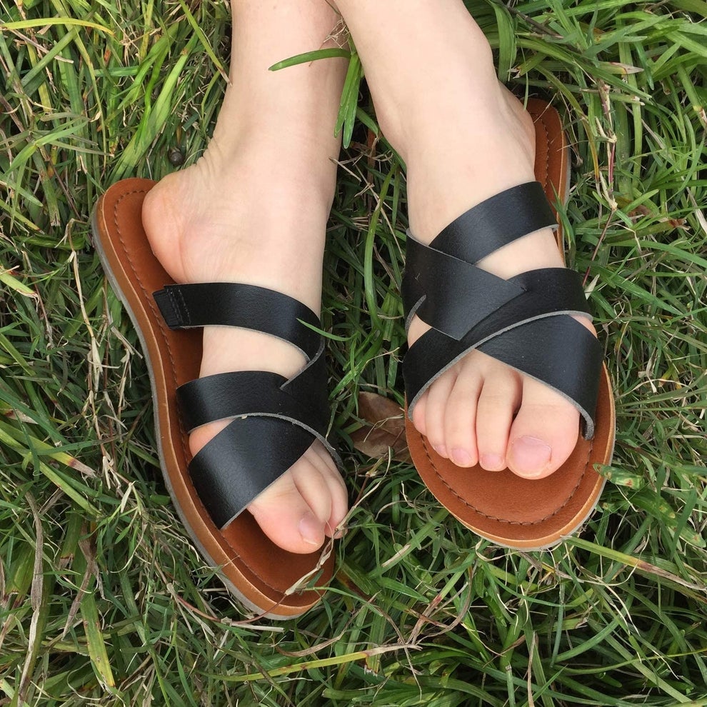 stretchy slip on shoes