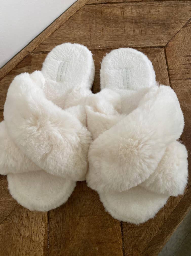 Comfy brand slippers 2025
