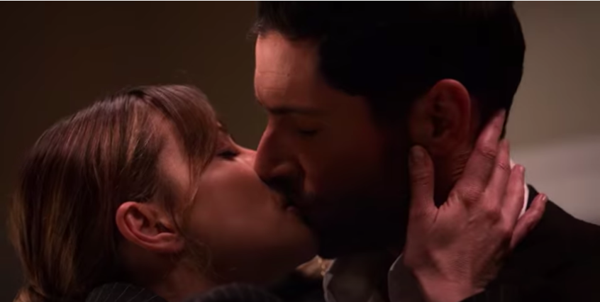 Lucifer and Chloe kissing