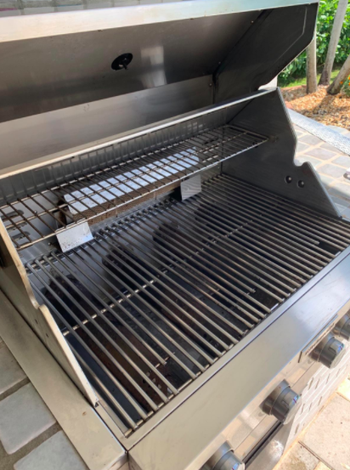 Same grill without grime and a sparkling color after using the grill cleaner