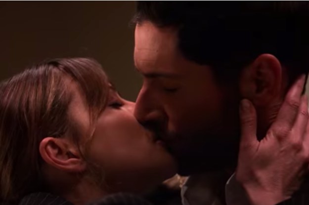 Lucifer and Chloe kissing