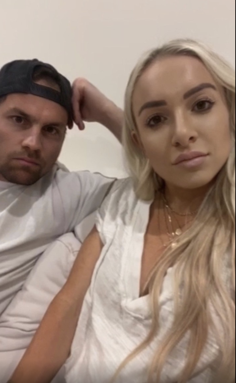 Wayfair Conspiracy Theory Is Spreading Among Lifestyle Influencers On Instagram,Wearing Headphones Headphones Girl Listening To Music Drawing