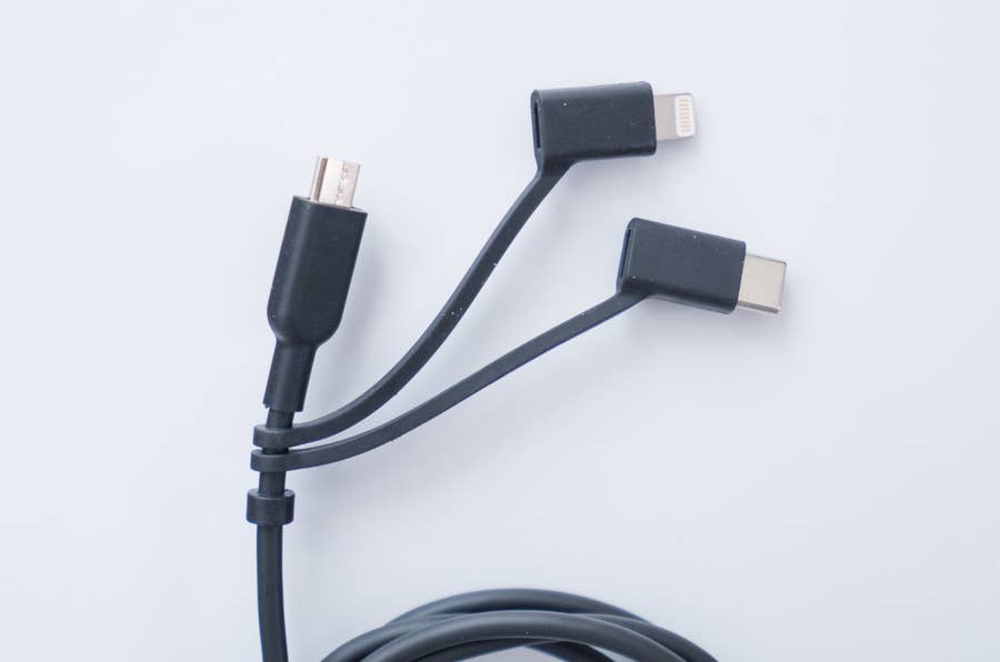 早く出会いたかった Amazonで買った なんでも充電できるケーブル がすごい 早く出会いたかった Amazonで買った なんでも充電できるケーブル がすごい