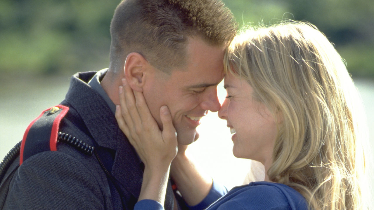 A screen grab of Jim Carrey and Renée Zellweger in the 2000 film &quot;Me, Myself, &amp;amp; Irene.&quot;