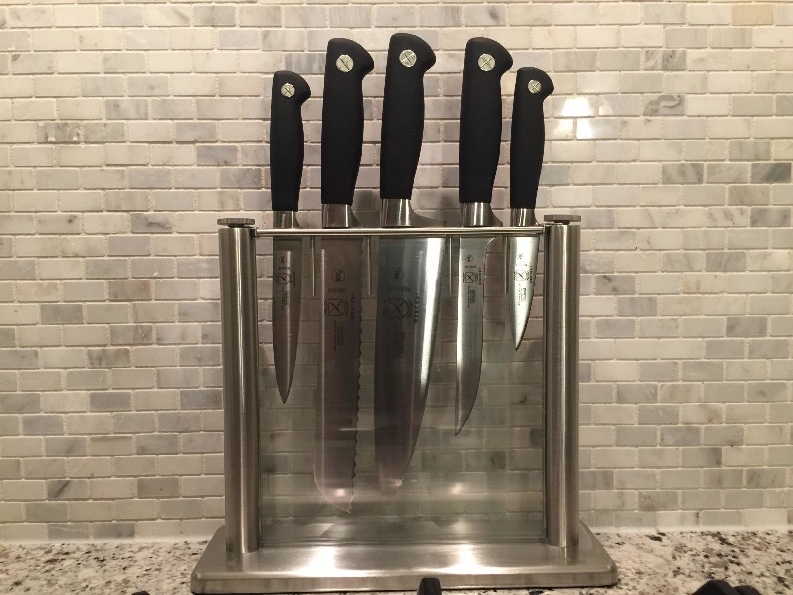 Reviewer photo of the knife set