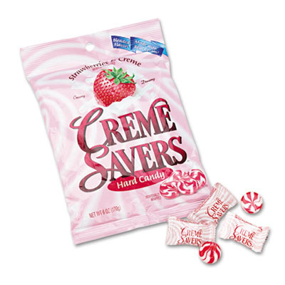 一袋粉色草莓奶油硬糖的照片。
