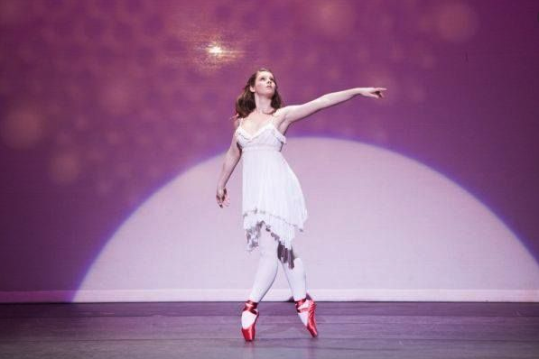 Tara performing &quot;Red Shoes&quot; while on-stage at the Prix de Fonteyn