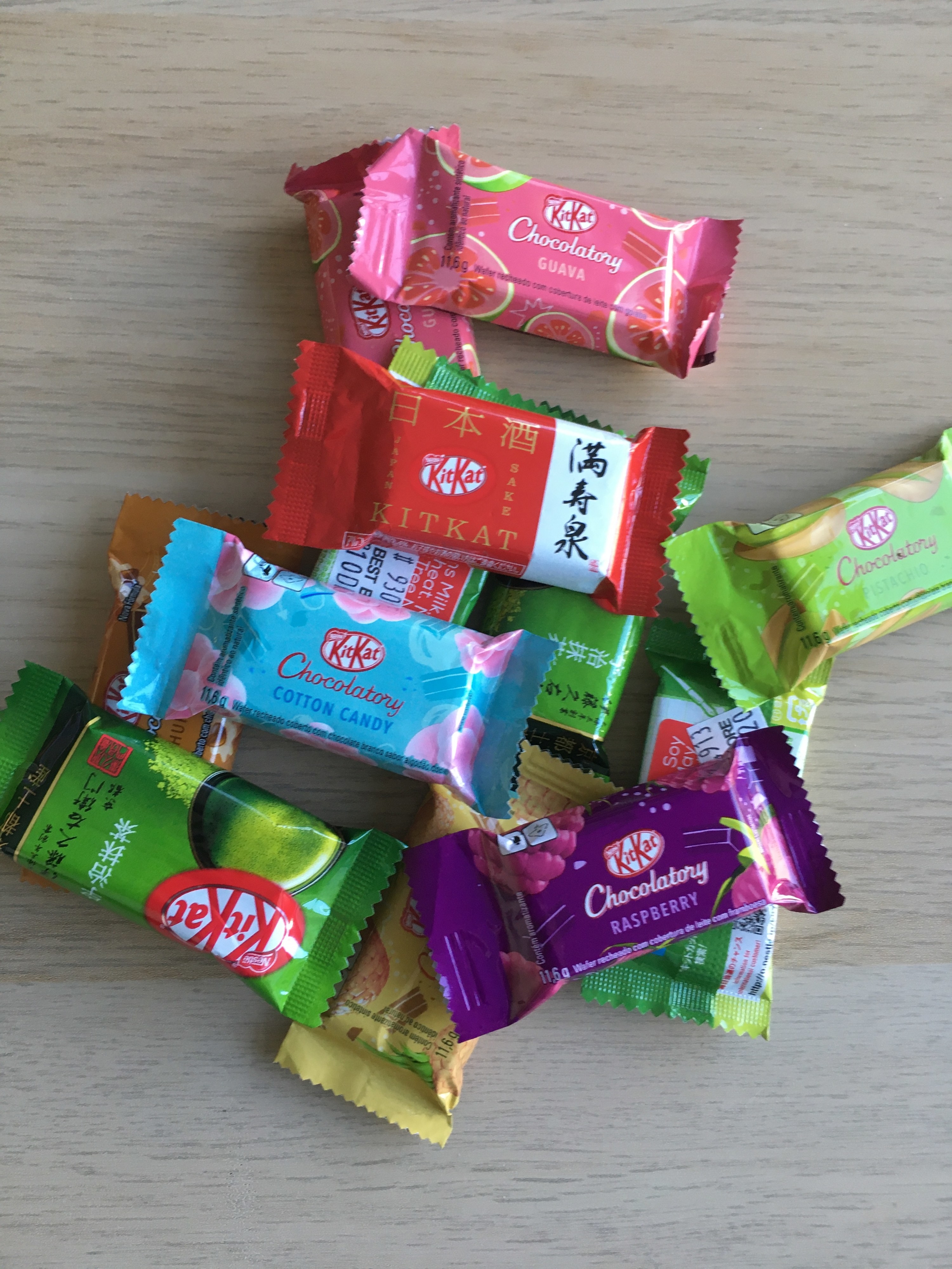 Mix of different mini-KitKats