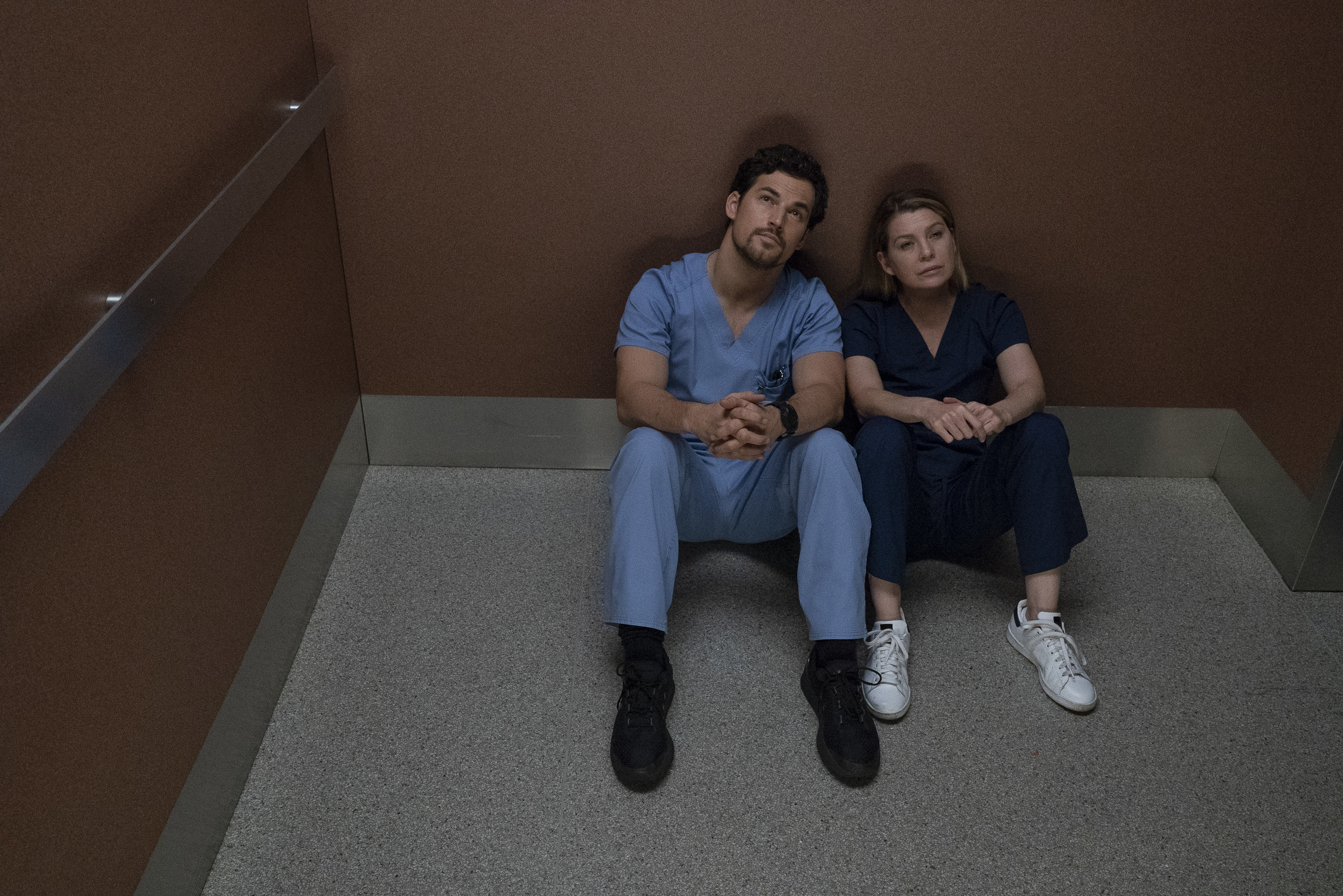 Giacomo Gianniotti and Ellen Pompeo as DeLuca and Meredith in Grey&#x27;s Anatomy