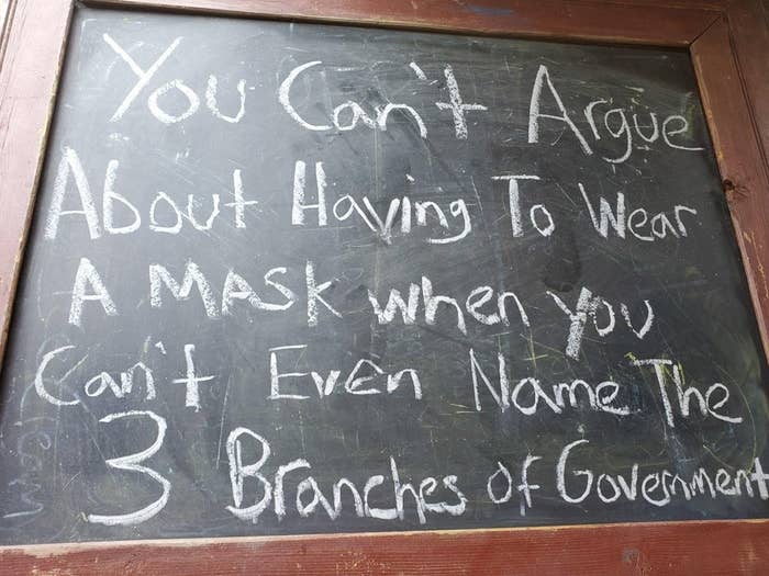 19 Funniest Face Mask Signs